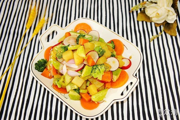 连续十八年的爱心之约，第十九届仲夏夜慈善音乐会8月2日奏响星海音乐厅