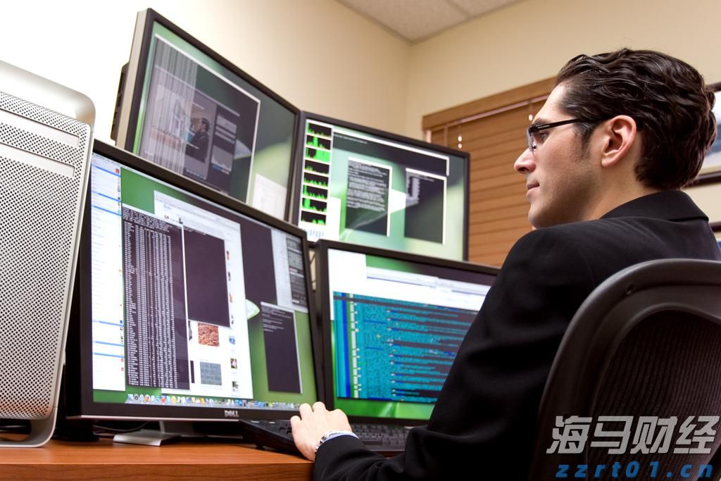 美联储决策分歧罕见、就业市场意外下滑！“观望”策略何时转为“行动”？