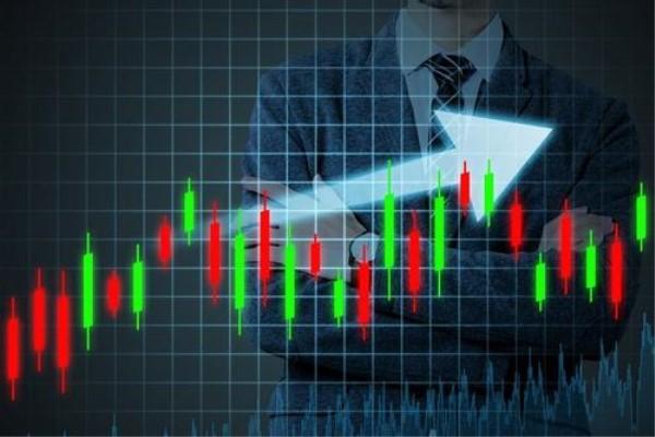 港股收盘(08.06) | 恒指微升0.03% “反内卷”概念活跃 新消费热股表现优异