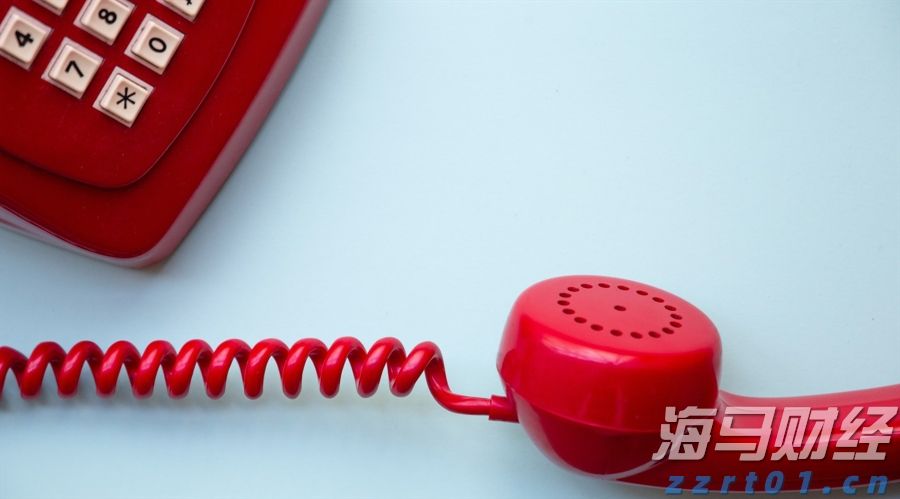 “对虾专家”深入虾塘指导虾农破解养虾难题